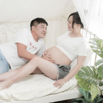 在一起邁向六年,直接要從人妻人母一起完成,好加在在生產前能拿到戒指!