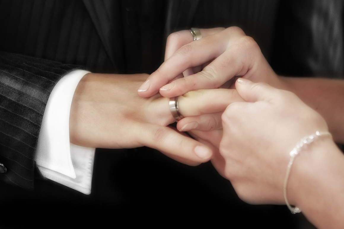 wedding-540905_1280