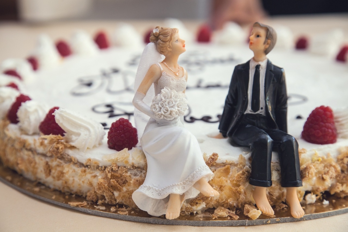 wedding-cake-407170_1280 wedding-cake-407170_1280