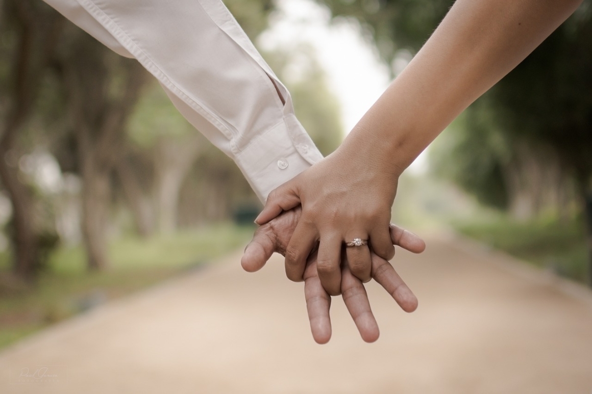 couple-2585743_1280
