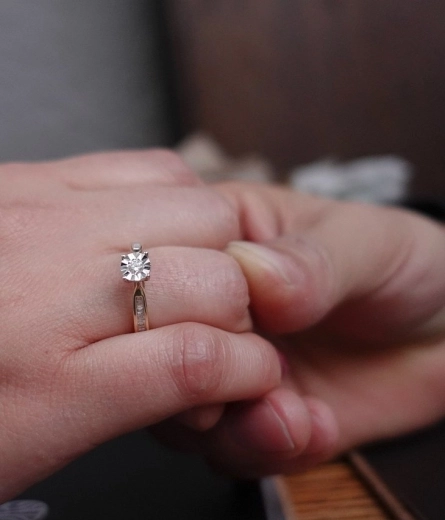 The Ultimate Guide to Proposing: From Diamond Dreams to Ring Sizing