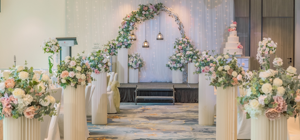 Aluxe Jewellery_3) Images rotating_Galleria ballroom (1200x560)