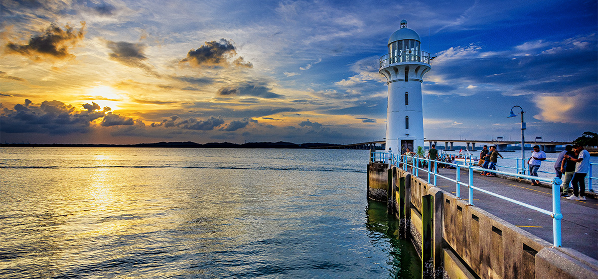 2-LighthouseSunset-1200x560